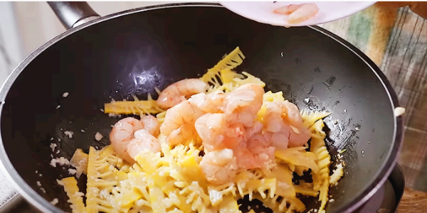 칵테일투하