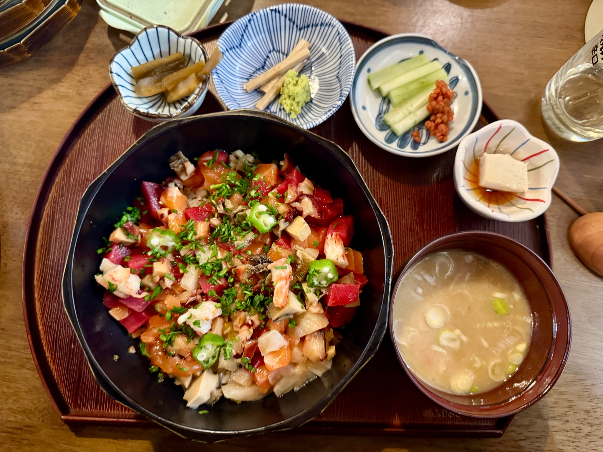 하데나 지라시스시 정식 메뉴