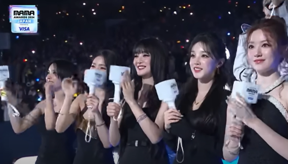 후배 아티티스 환호