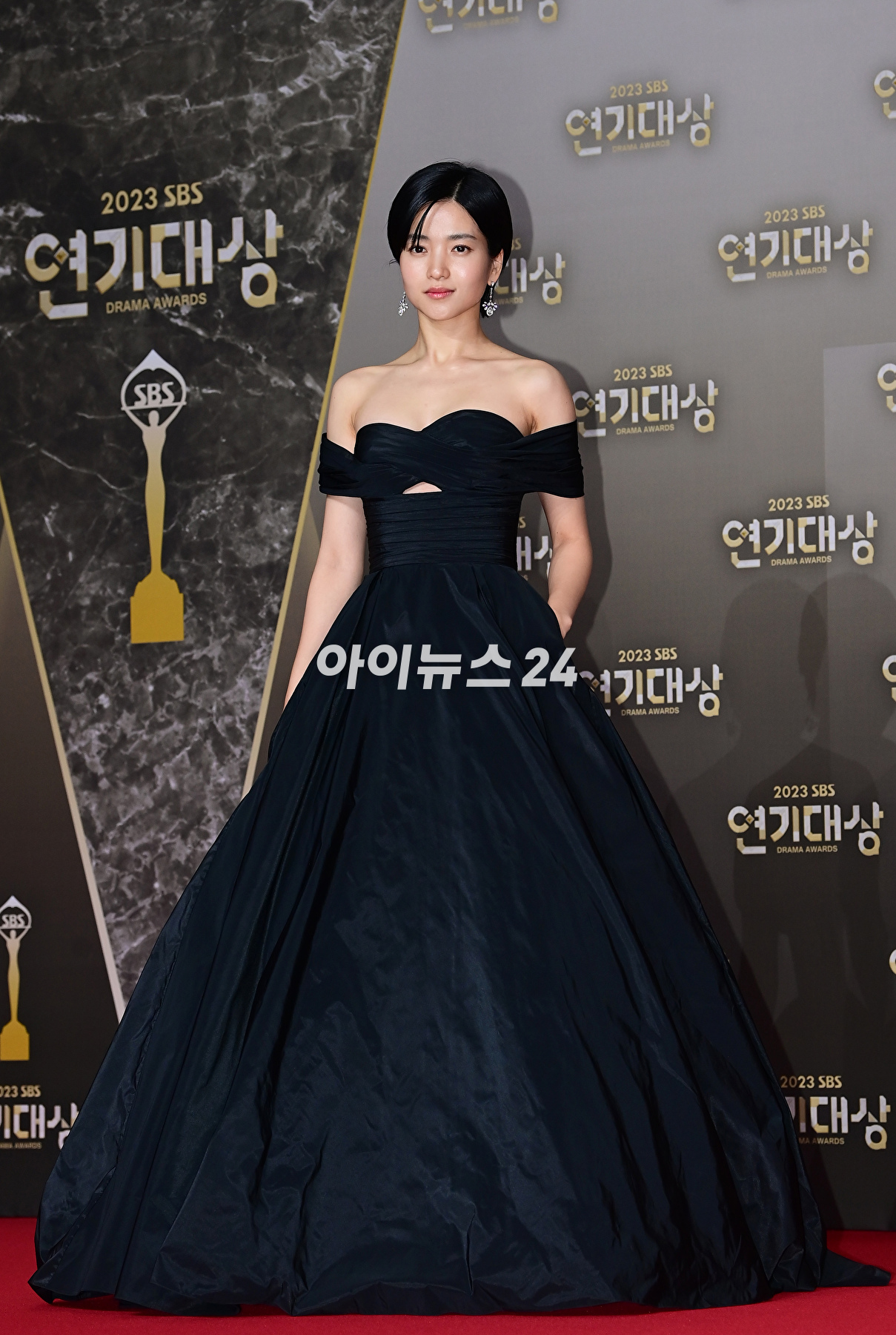 배우 김태리가 29일 오후 서울 마포구 상암동 프리즘타워에서 열린 2023 SBS 연기대상 시상식에 참석하고 있다. [사진=정소희 기자]