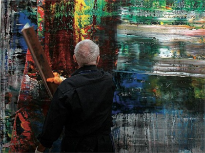 다양한 기법으로 실험중인 그의 작업과정