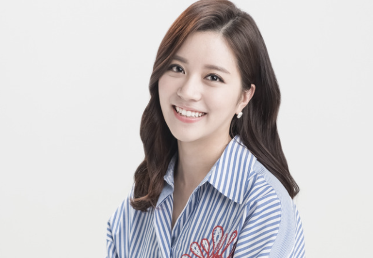 정다희 미소