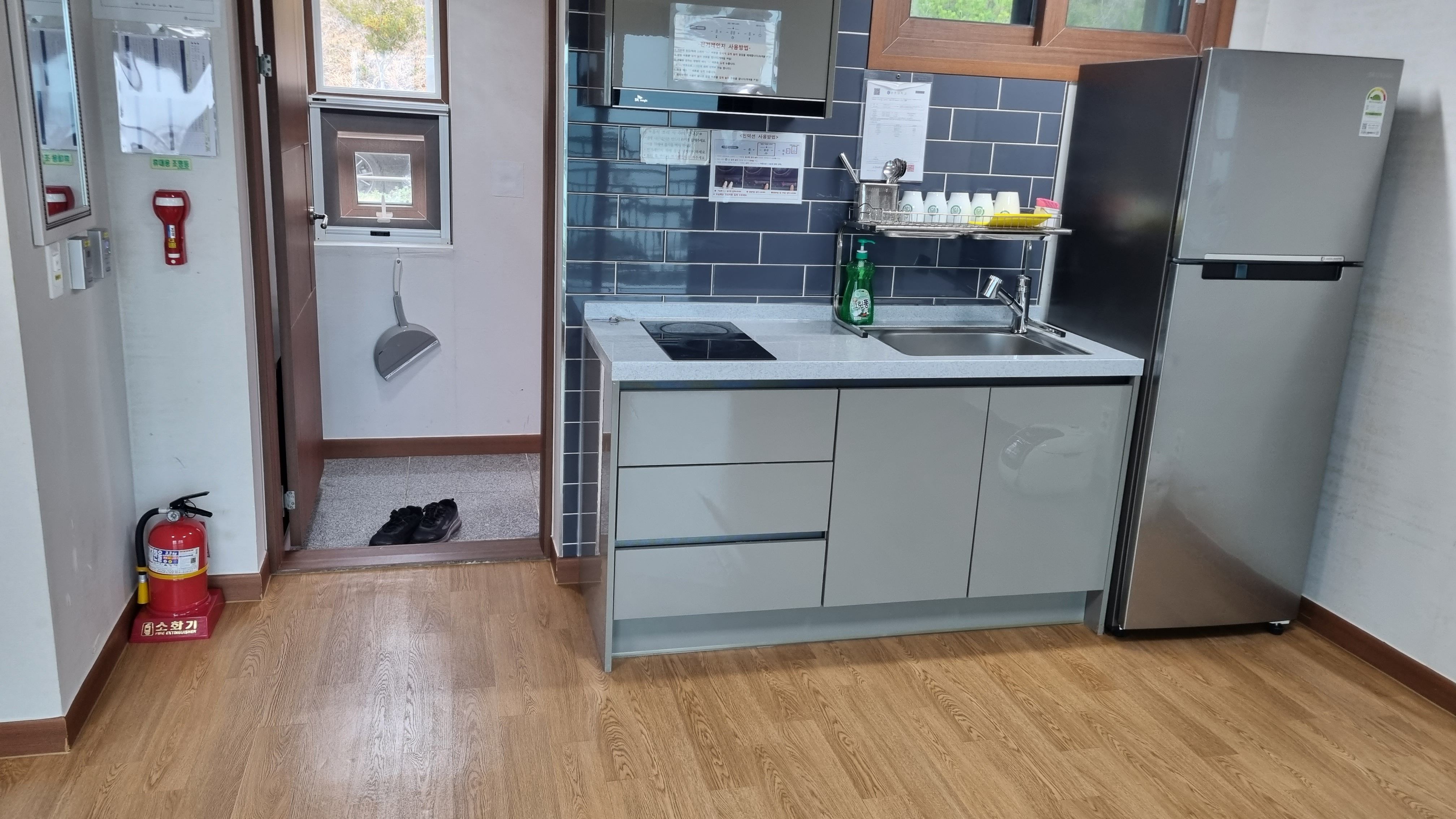 진도휴양림 돈나무 화장실 과 주방