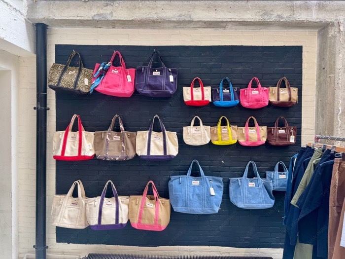 메르시 파리 토트백 컬렉션, merci paris tote bag colorful canvas bags paris concept store