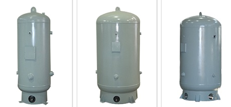 이 사진은 을종압력용기의 대표적인 모습을 보여주고 있으며 3종류의 을종압력용기가 나란히 나열해 있습니다.
