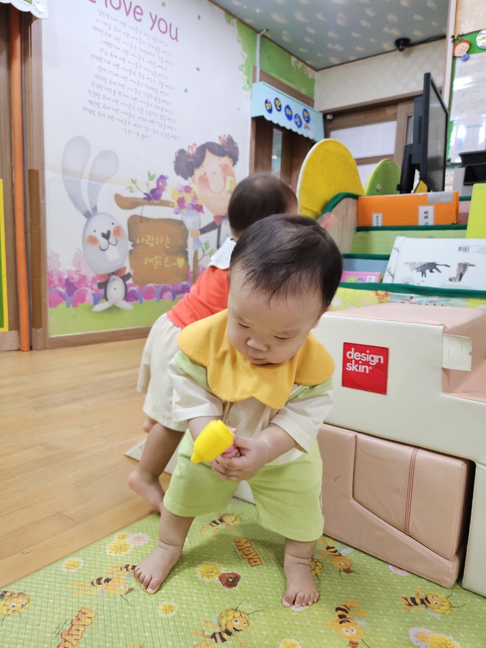 놀잇감이 마음에 들었던 찬솔이