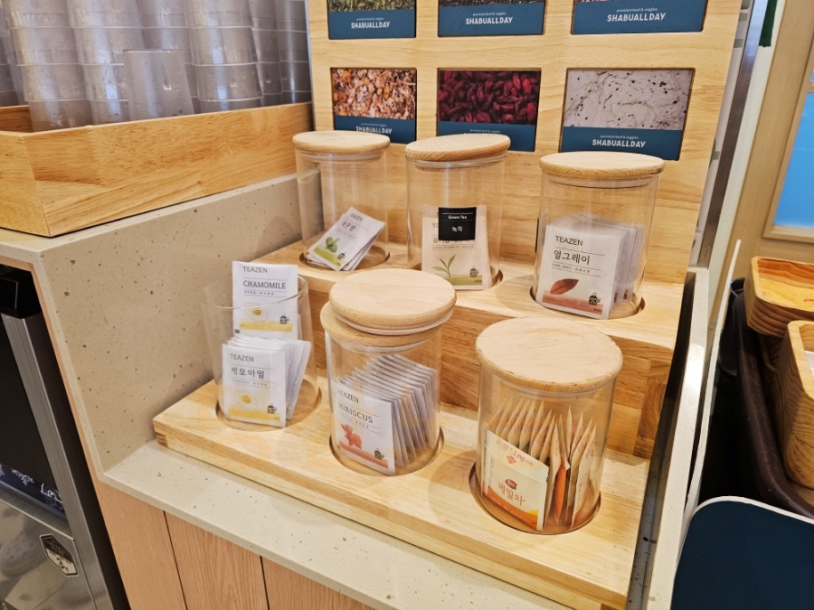 샤브올데이 샐러드바 구성