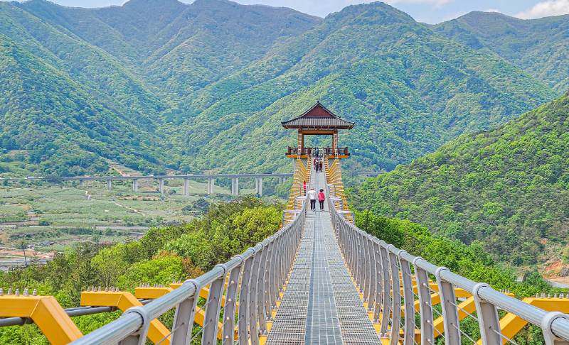 문경 봉명산 출렁다리