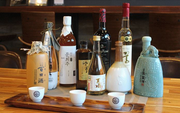 여러가지 술이 있는 사진입니다.