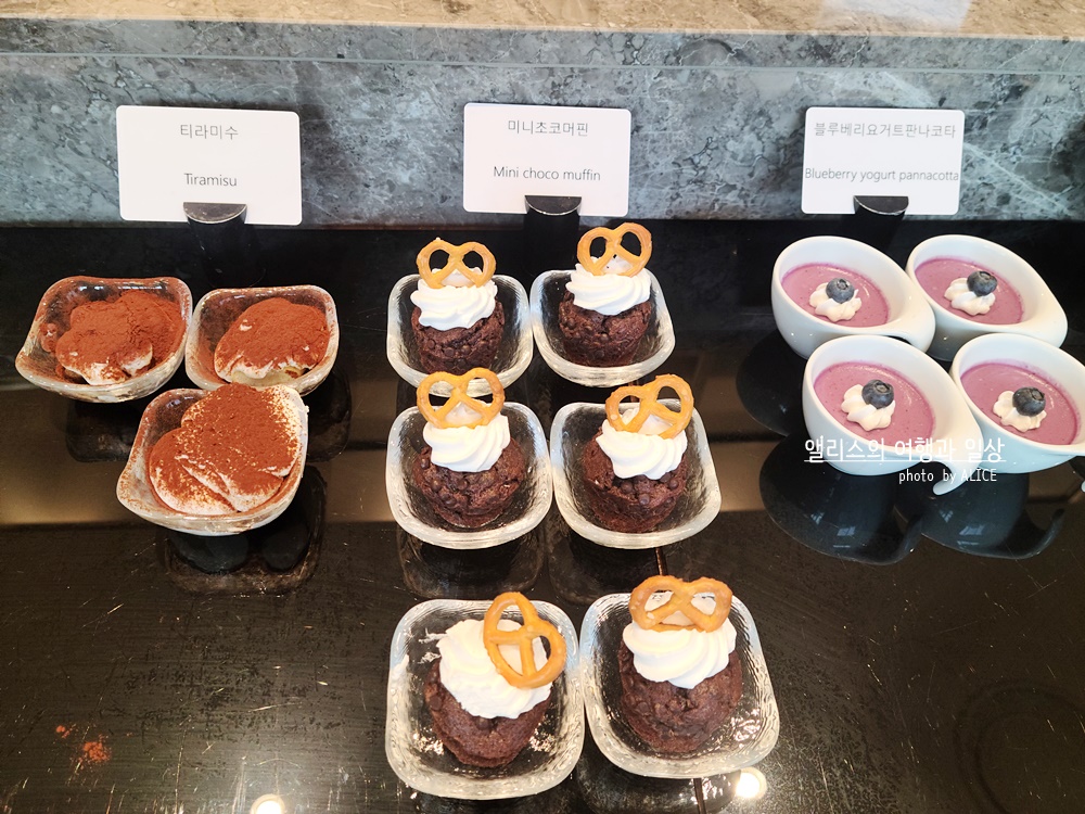 포포인츠 바이 쉐라톤 서울 명동 에볼루션 뷔페 런치 후기