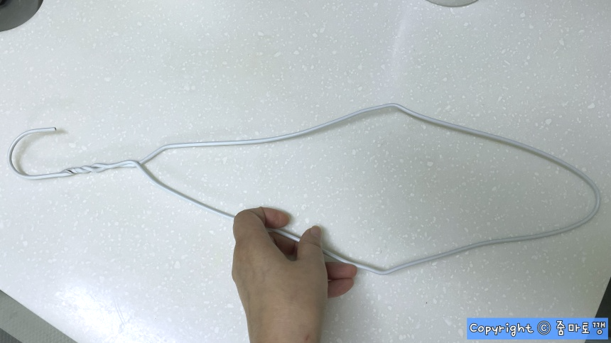 세탁소-옷걸이-구부리기