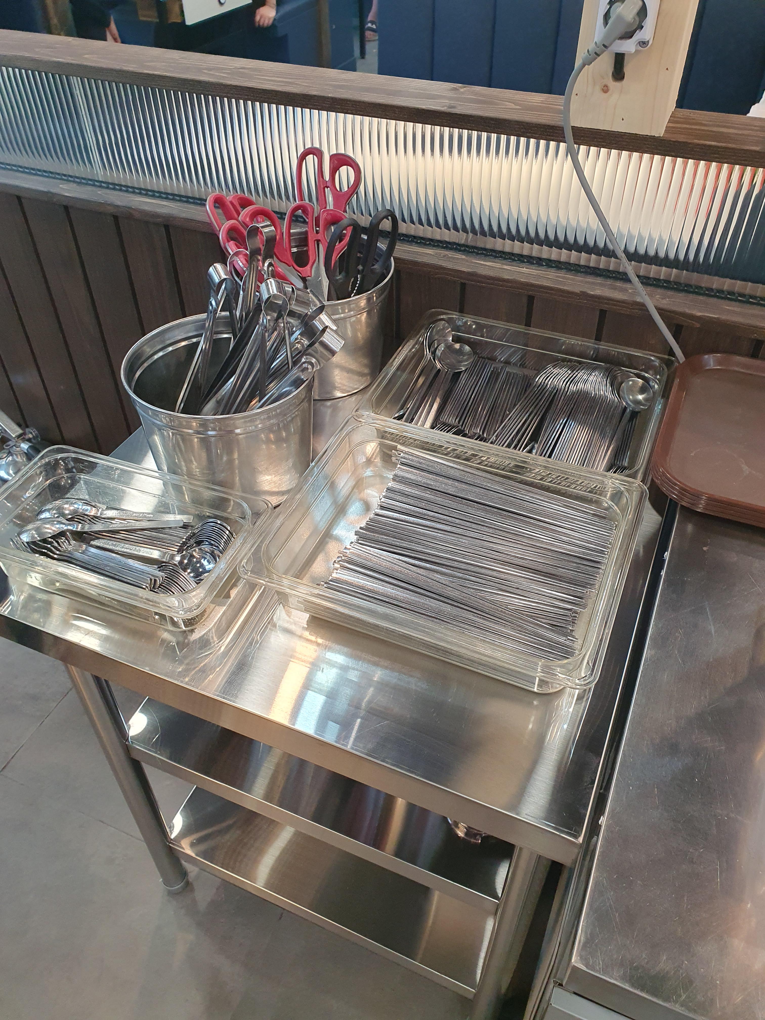 관저동 명륜진사갈비 고기 굽기 집게