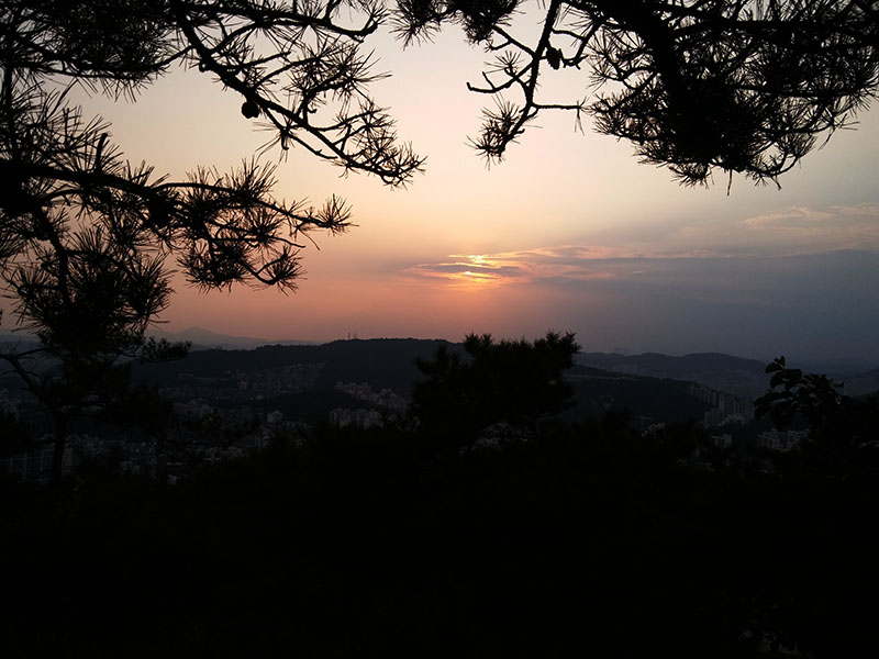 서쪽하늘 석양(Evening Sun)이 아름다운 인왕산(Inwangsan) 