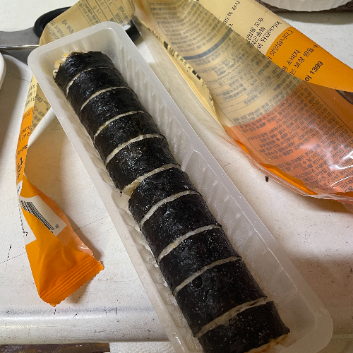 곤약현미김밥 치즈맛 포장