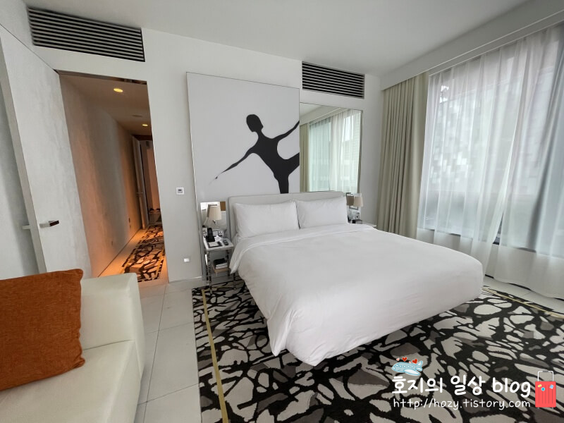 JW메리어트 싱가포르 디럭스 스위트룸 침실전경