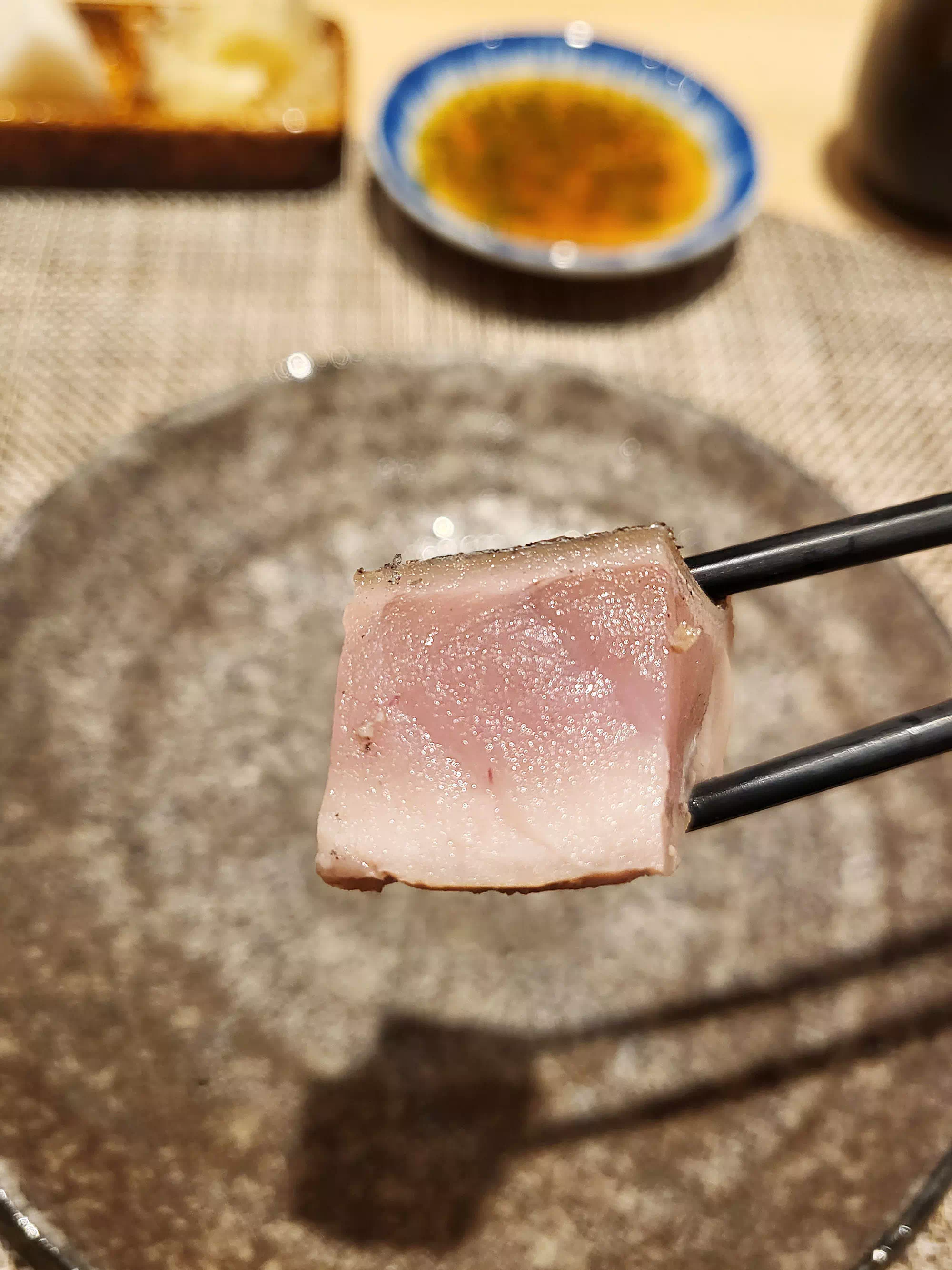 훈연 참치 가운데 면