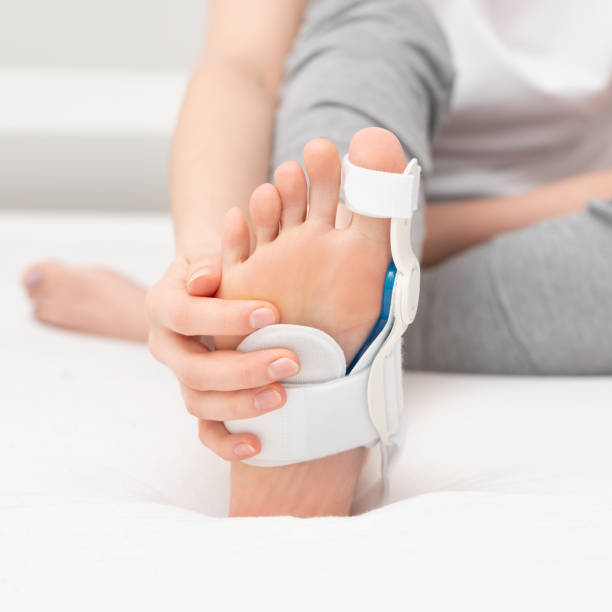 무지외반증 원인 발가락 발 통증 증상 치료 교정 엄지