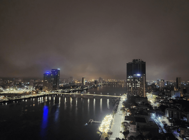 다낭 노보텔 호텔 야경