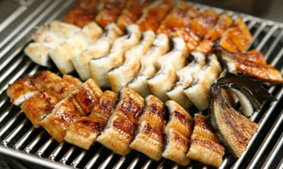 먹음직스러워 보이는 장어구이