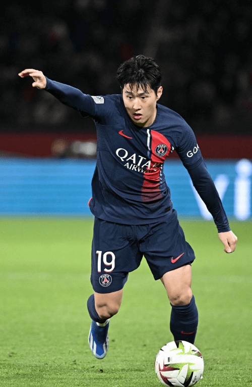 이강인 성공적인 어시스트 PSG 모니코 4-1 완승