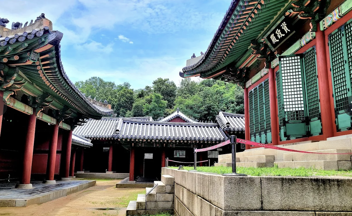 경희궁 내부