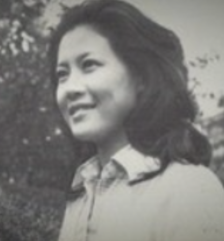 박정수 배우 젊은 나이의 흑백 사진