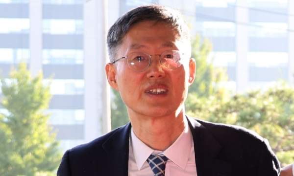 문형배 헌법재판관 헌법재판소장 프로필