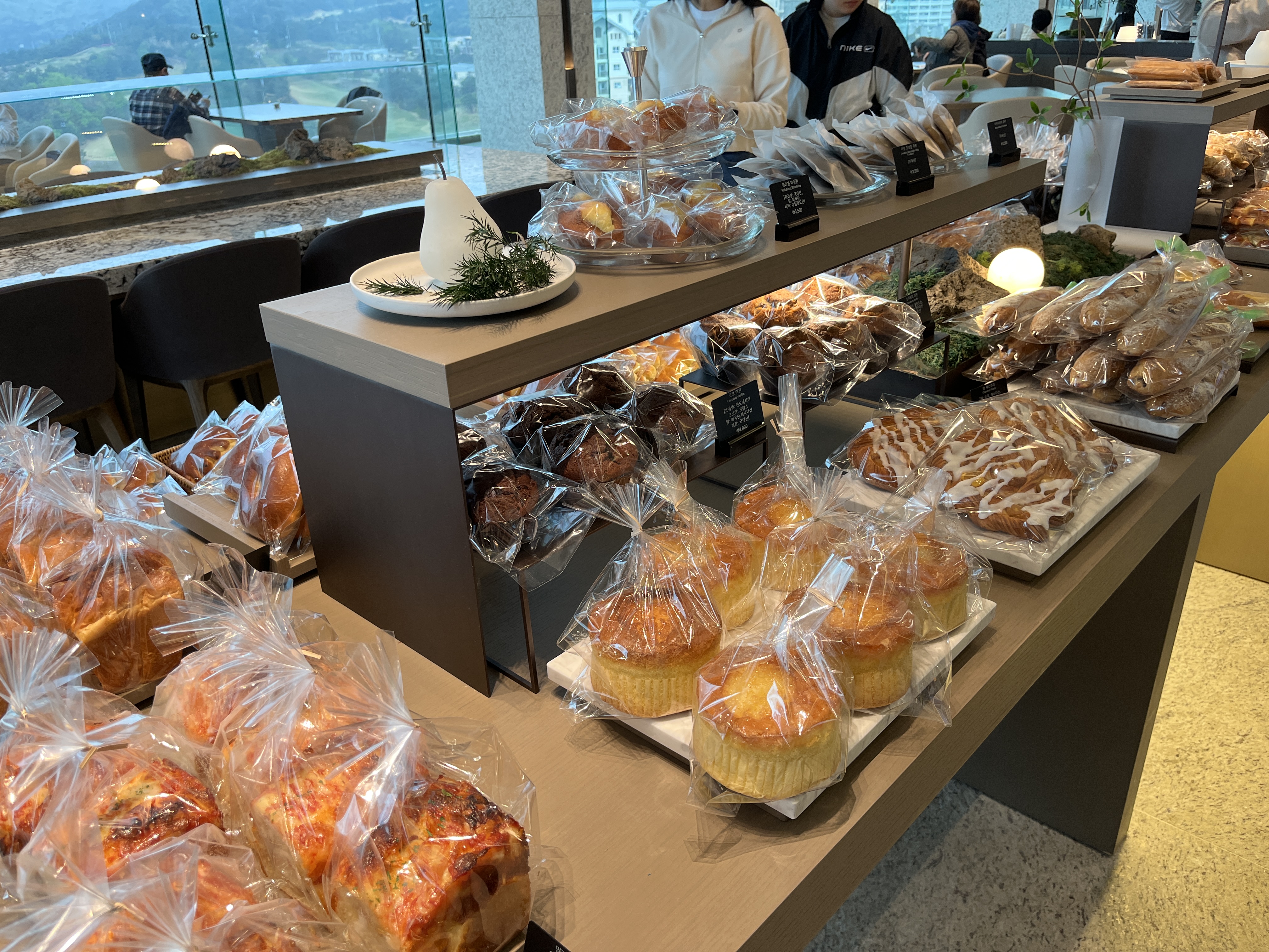 더-엠브로시아-울산바위-카페