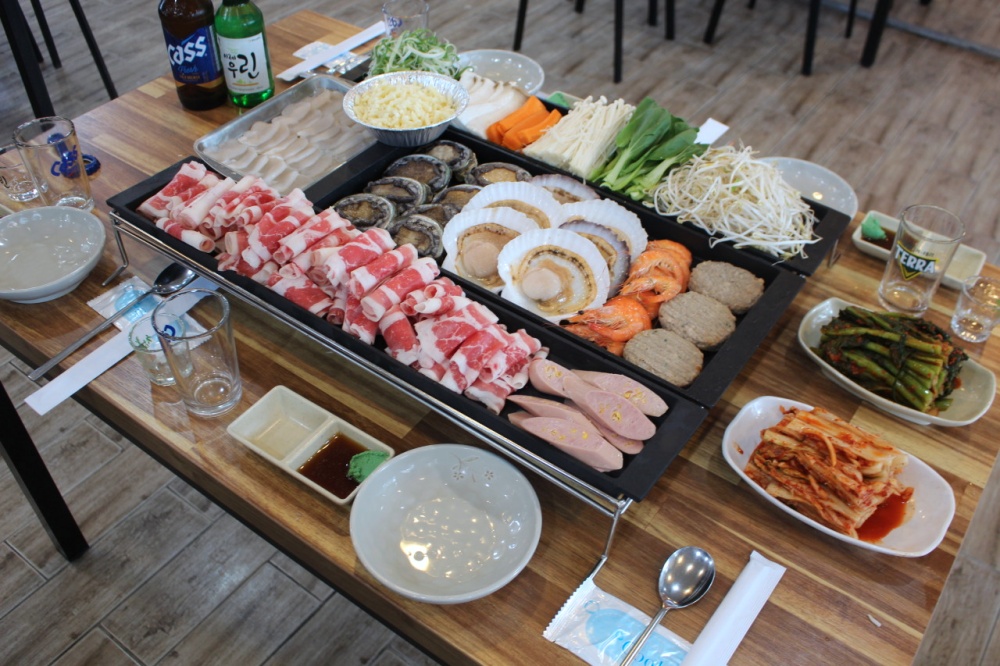 대천키조개삼합 해수욕장 앞