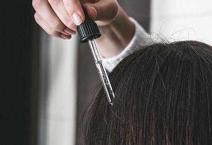 탈모의 원인별 치료제의 종류와 사용법