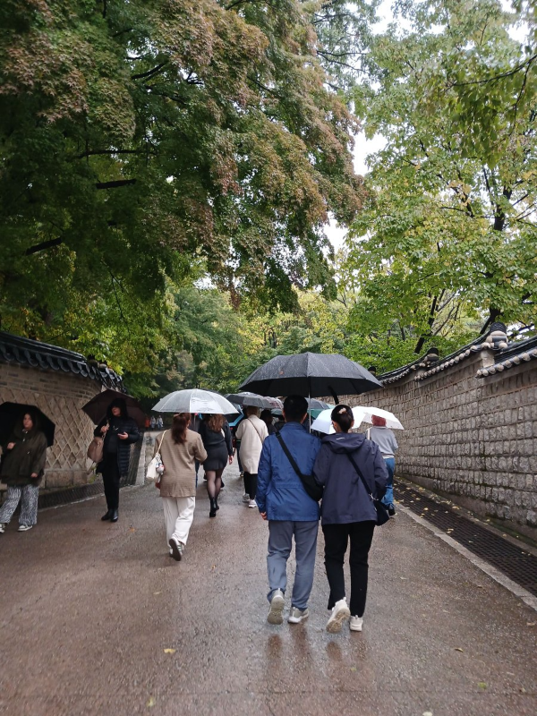 창덕궁 후원 입장하다