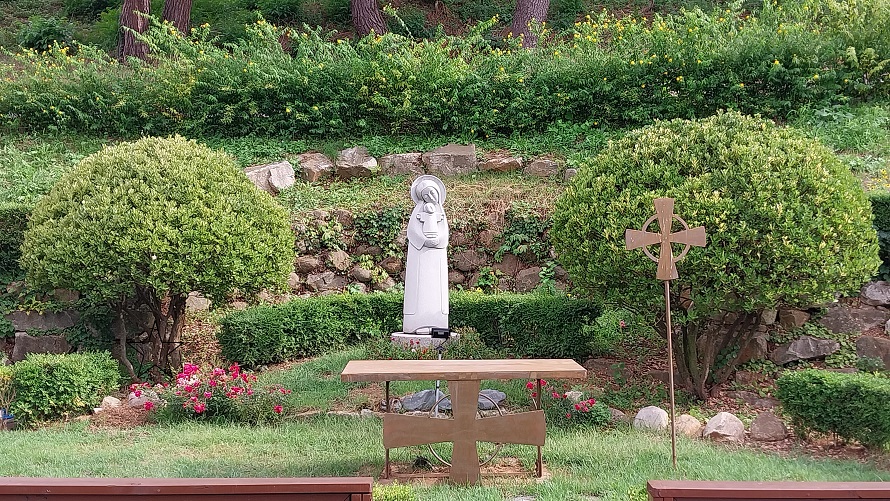 삼척 사직동성당 성모동산 성모자상 사진