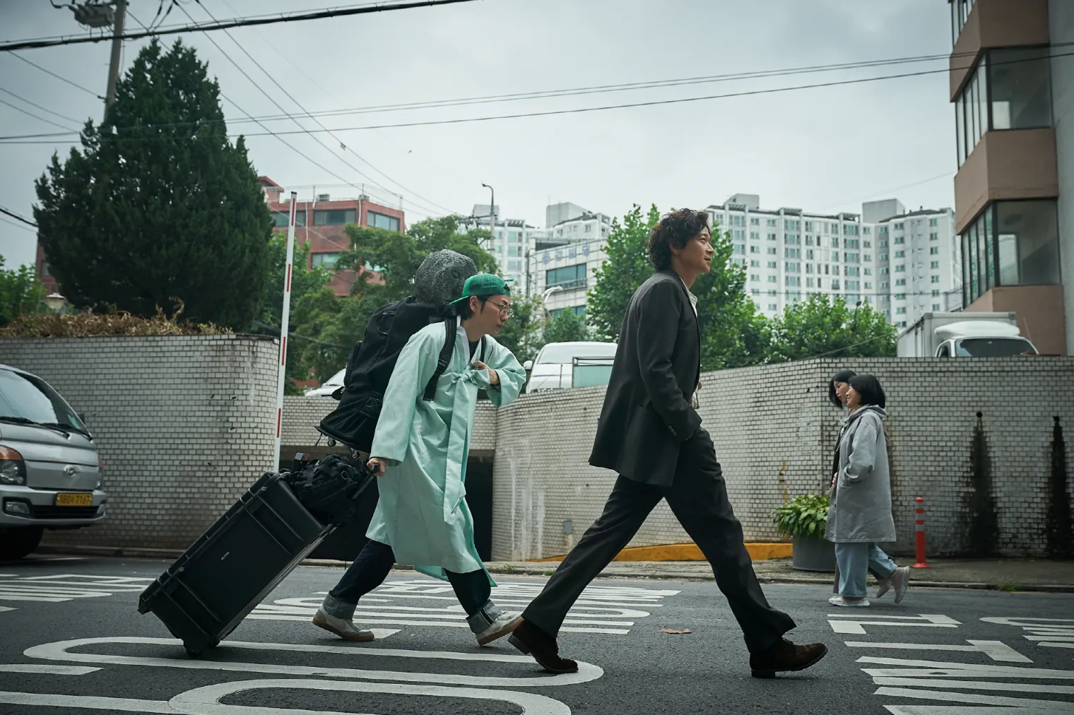 퇴마하러 가는 천박사와 인배