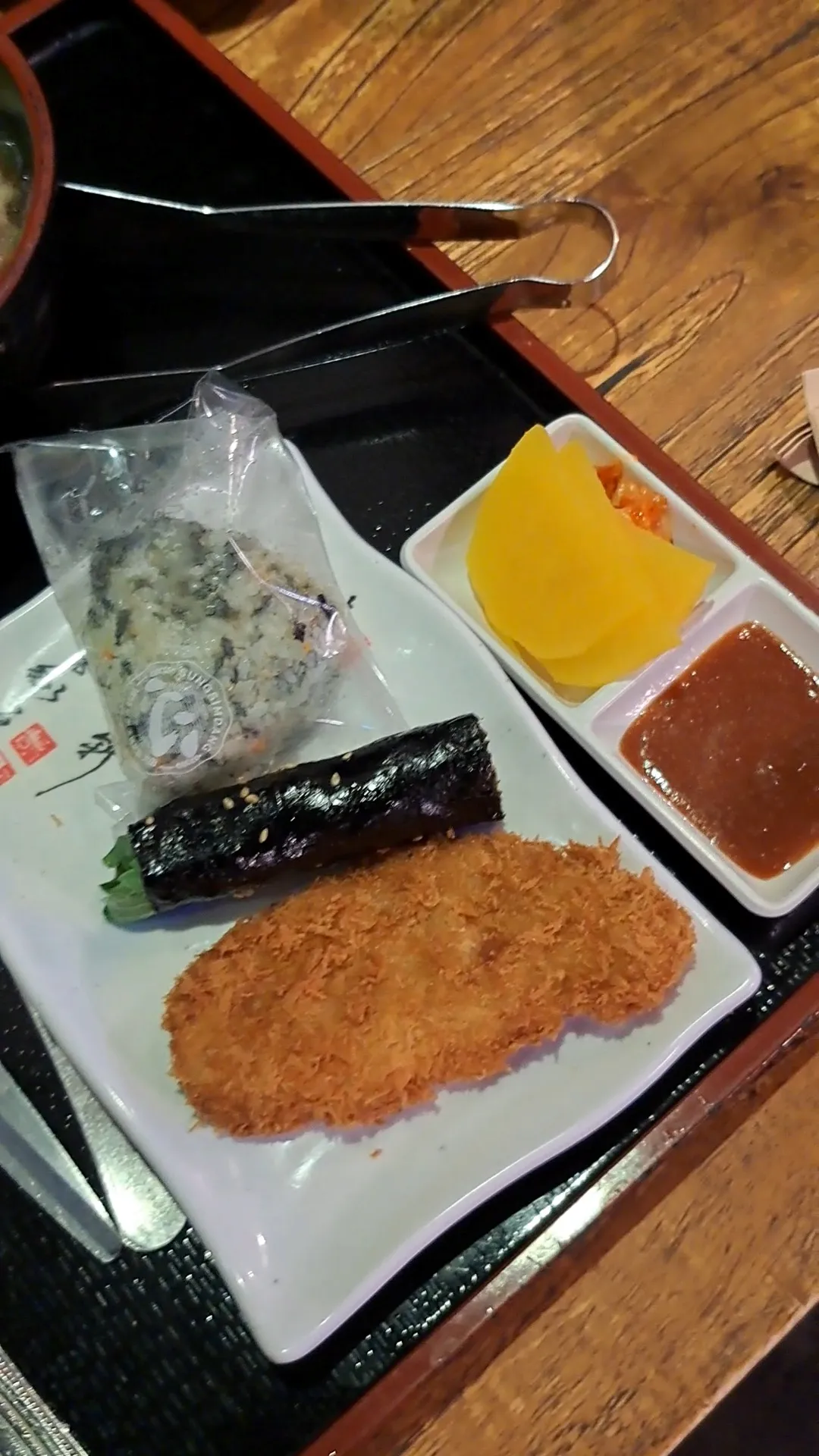 대전-성심당-우동야-사이드메뉴-돈까스-꼬마김밥-주먹밥-반찬