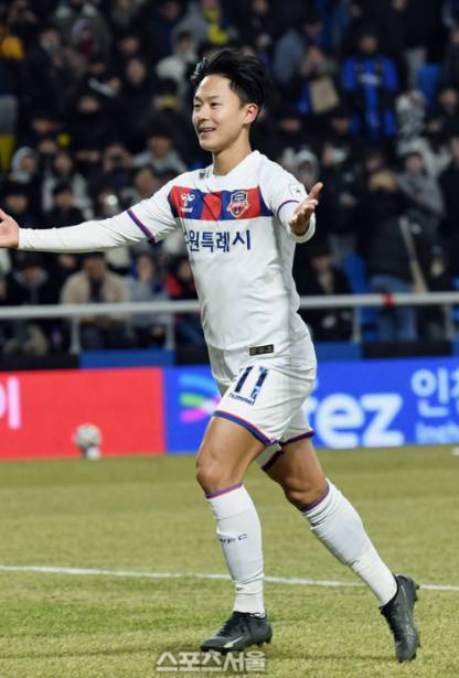 축구선수 이승우 프로필 홍명보호 탑승 이라크전 출전
