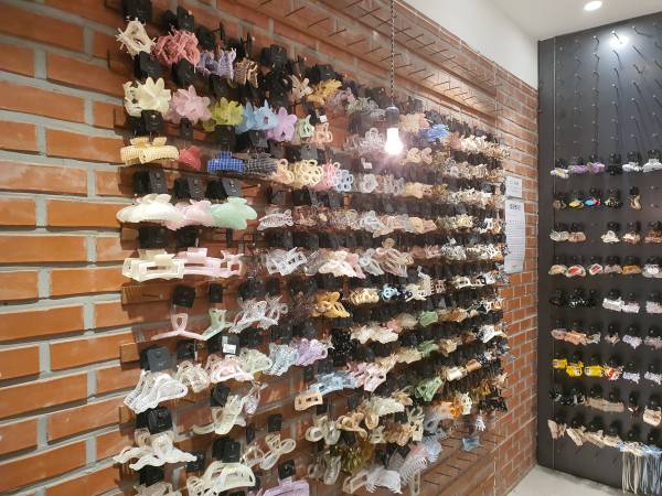 뉴뉴-1층-헤어집게핀