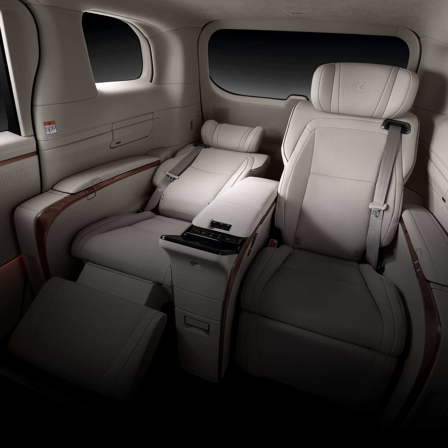 2025 렉서스 LM500h 하이브리드 미니밴의 특징과 모의 견적