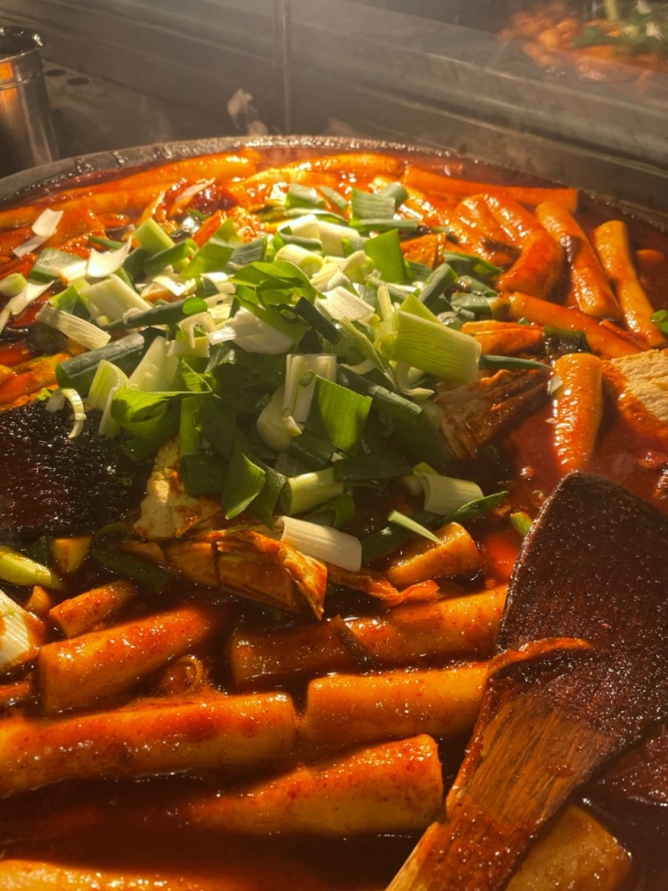생방송오늘저녁 은평구 연신내역 편스토랑 이영자 아이키 소개 부산식 가마솥 방앗간 가래떡 떡볶이 맛집 추천