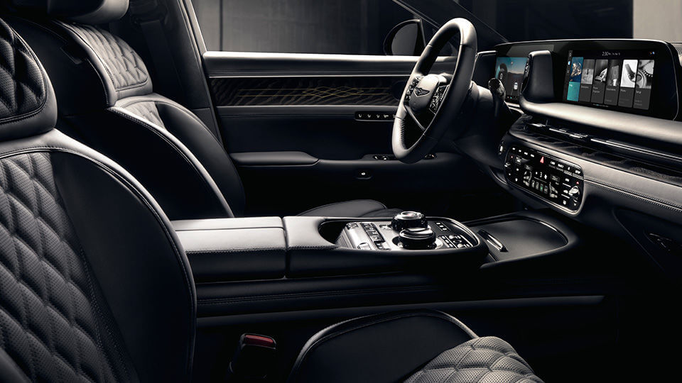 제너시스G90블랙 앞좌석 사진