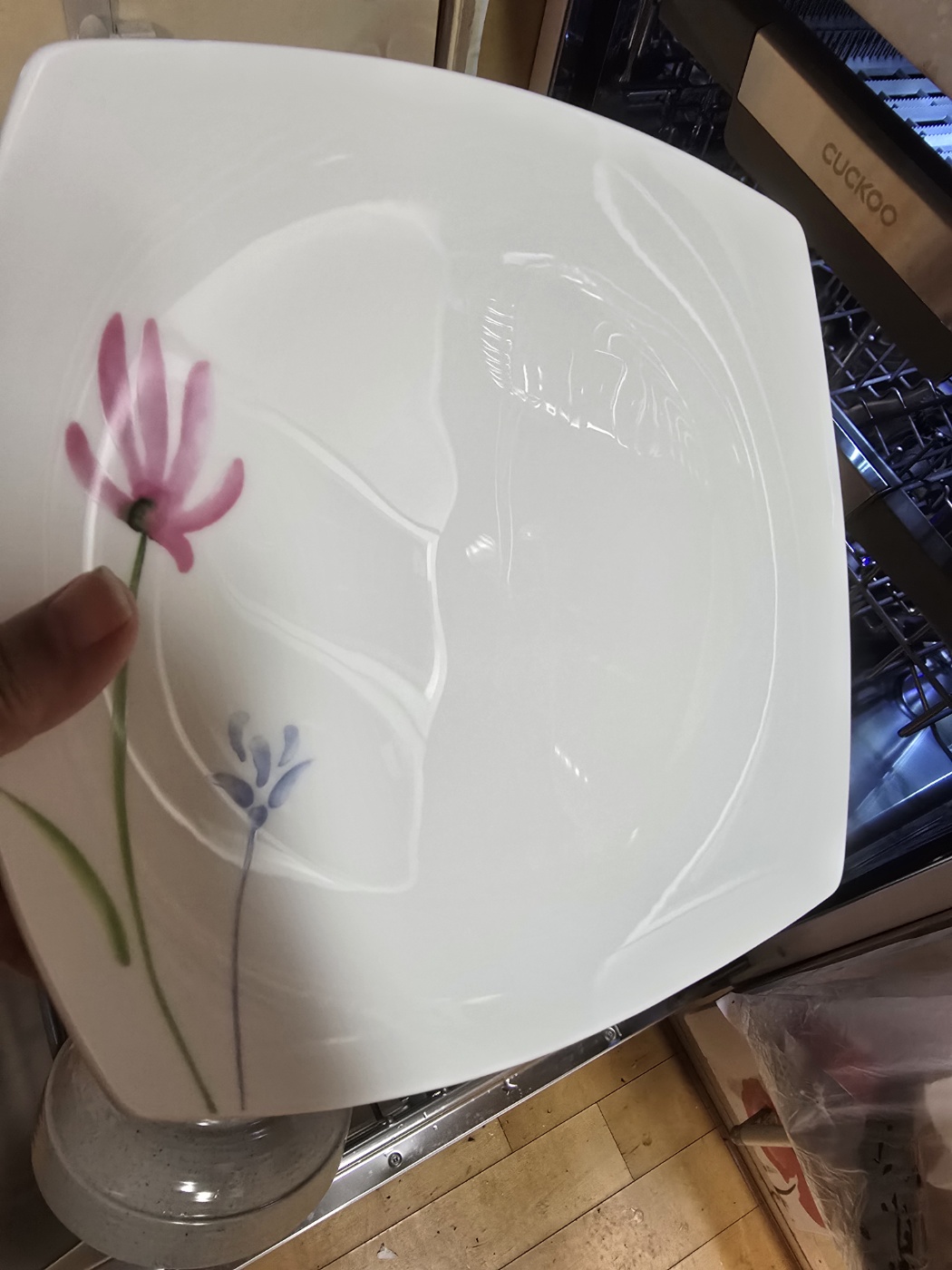 세척 후 그릇들 모습 이미지