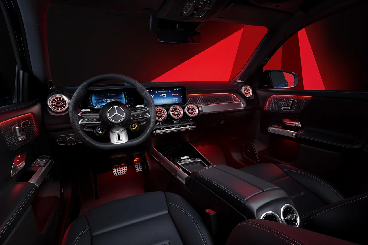 벤츠 AMG GLB 이미지