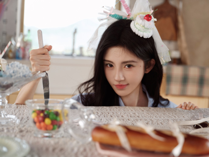 쥐징이 鞠婧祎