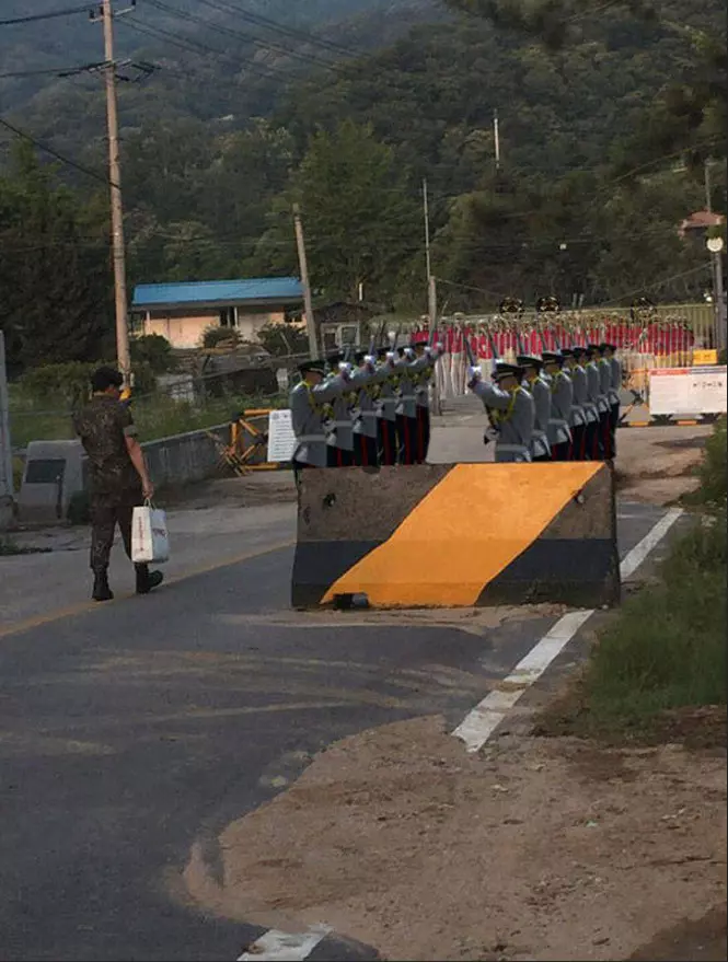 포토샵 군대전역 해피한 분위기