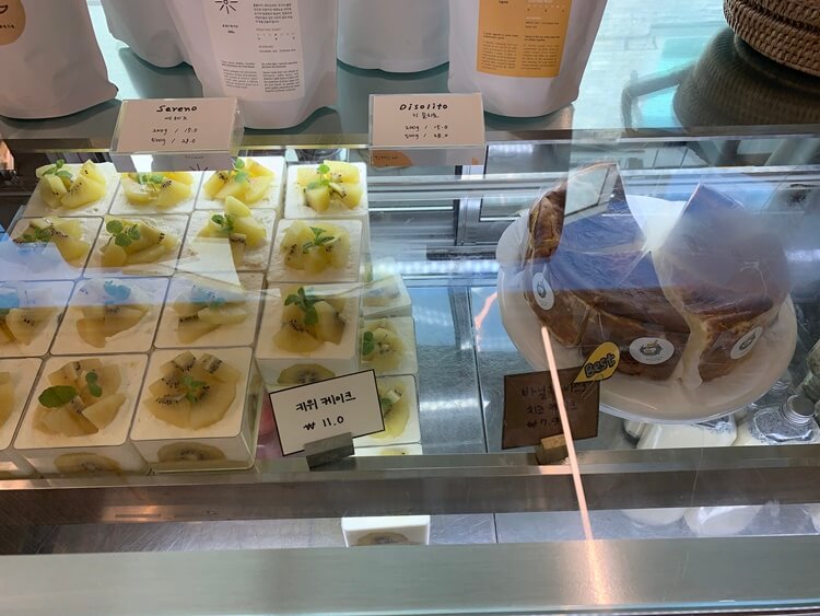 케이크 2종류와 가격