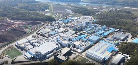 🧠&ldquo;하이닉스호황에편승하라!&rdquo; 반도체슈퍼사이클에올라탈5대핵심공급망기업집중분석 📈 🧠 &ldquo;Ride the Hynix Boom!&rdquo; 5 Key Suppliers Riding the SK Hynix Semiconductor Supercycle 📈