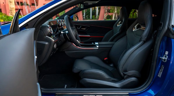 2024 메르세데스-AMG CLE 53 퍼스트 드라이브 리뷰, 가격, 제원, 실내디자인