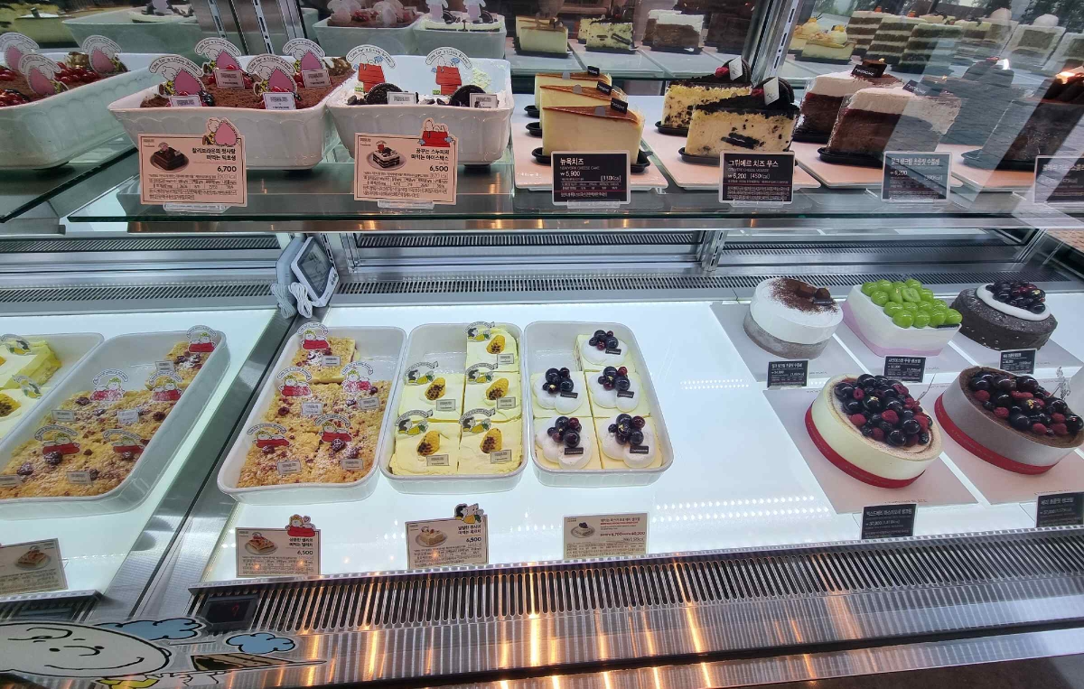 투썸플레이스 다양한 케이크