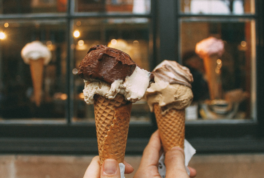 먹는 것과 관련된 이상한 법 &ndash; 아이스크림 콘을 주머니에 넣고 다니면 불법?