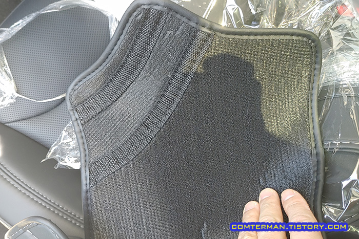 테슬라 모델3 하이랜드 문턱 커버 뒷면