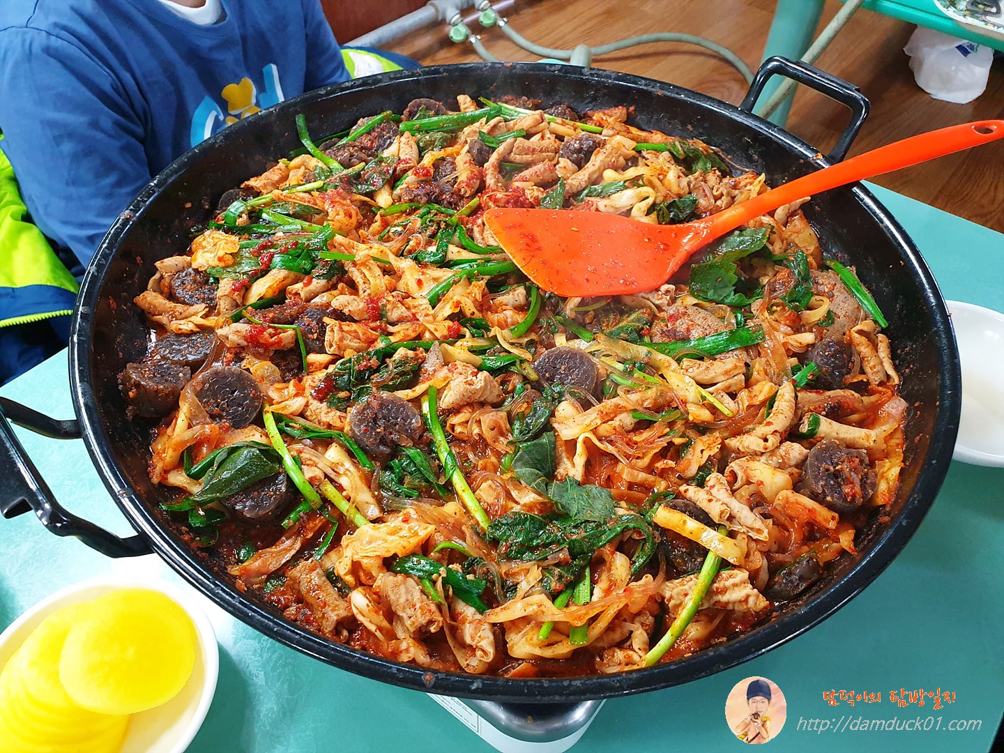 명진집-순대곱창볶음-전체사진-담덕이의탐방일지